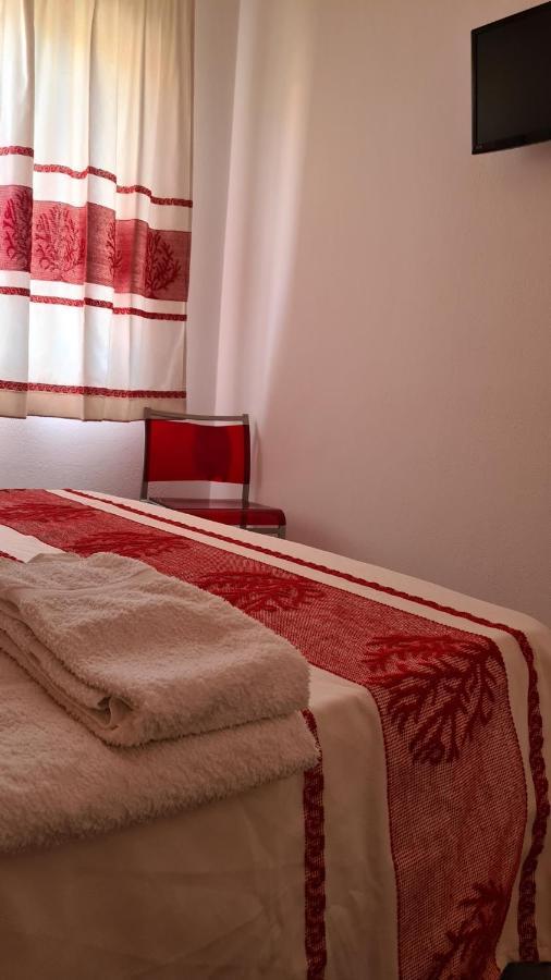 Red & Blue Rooms Olbia Bagian luar foto