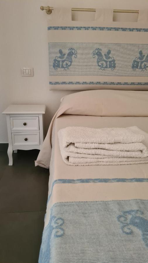 Red & Blue Rooms Olbia Bagian luar foto